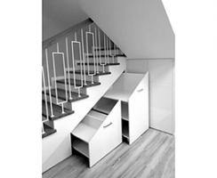 Сложный модульный шкаф под лестницей